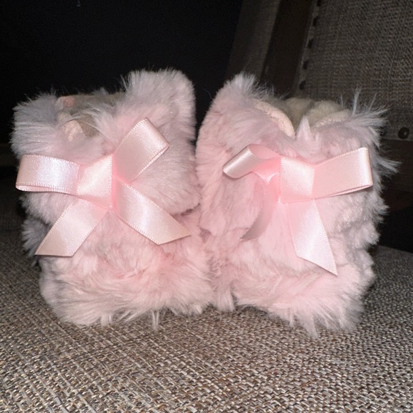 Kids Ugg boots size 2/3 - Picture 4 of 6